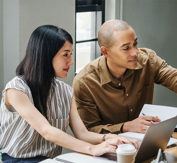 AeroCash Lending team helping clients